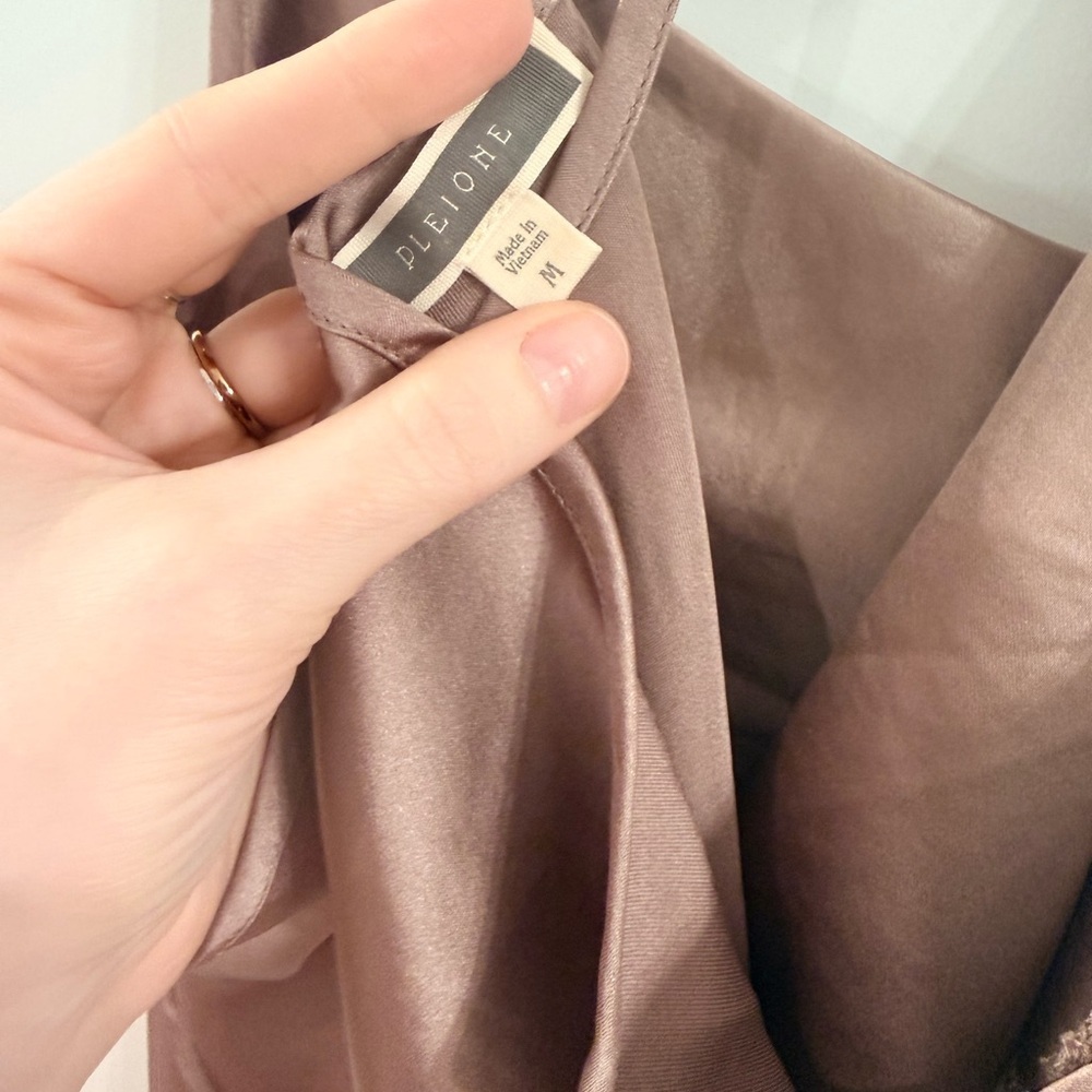 Pleione Romantic Cowl Neck Camisole β Taupe/Champagne- (Medium) - Picture 5 of 6